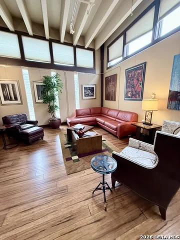 1339 S Flores #103 San Antonio, TX 78204
