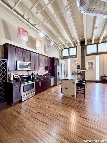 1339 S Flores #103 San Antonio, TX 78204