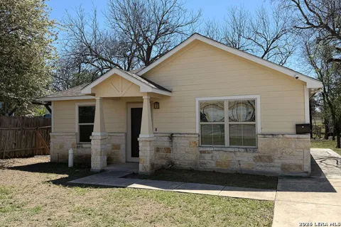 220 Hansford St