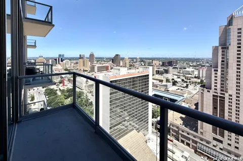610 E Market Unit UNIT 2606