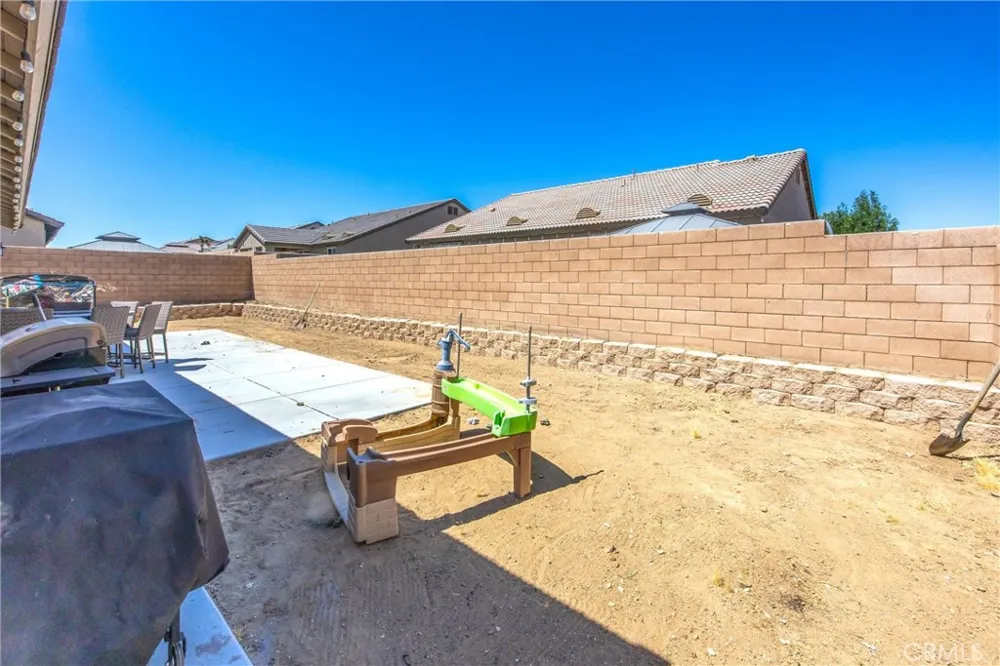 13256 Trail Ridge Victorville, CA 92395