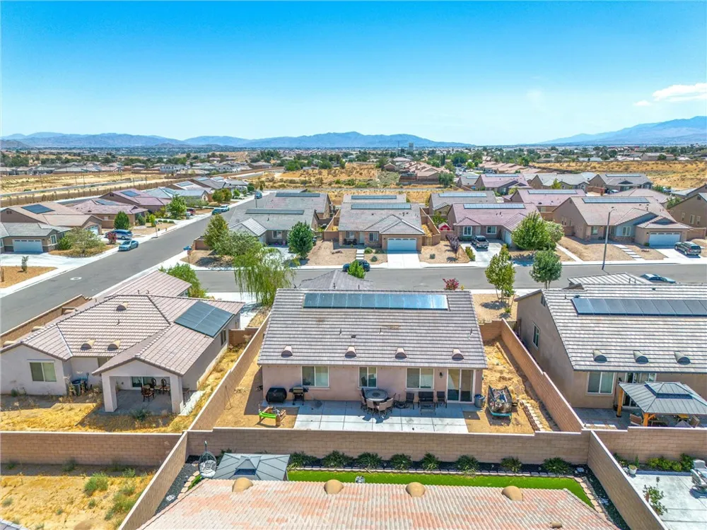 13256 Trail Ridge Victorville, CA 92395