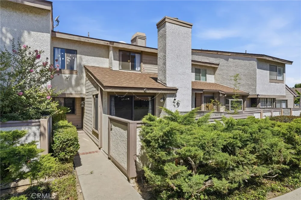8340 Penfield Ave #35 Winnetka, CA 91306