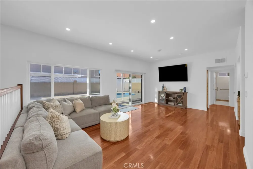 4457 Via Largo Cypress, CA 90630