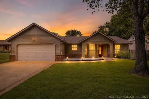 1316 W Hot Springs Place