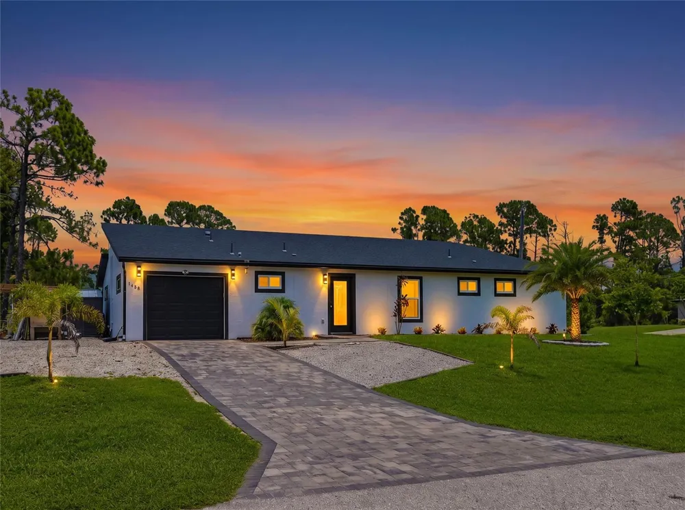 1458 E HALLMARK BOULEVARD North Port, FL 34288