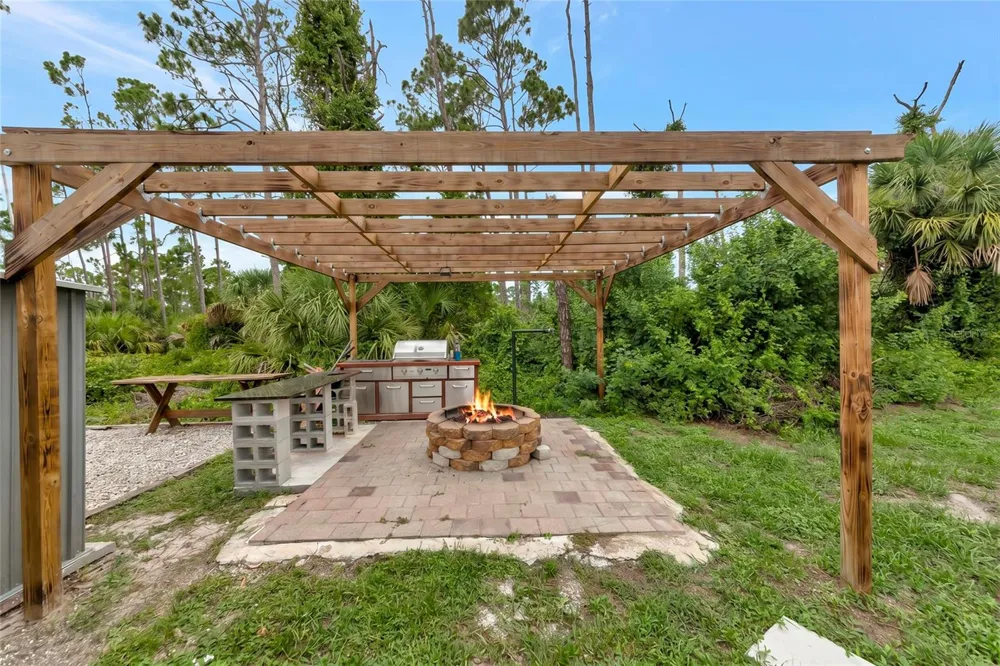 1458 E HALLMARK BOULEVARD North Port, FL 34288