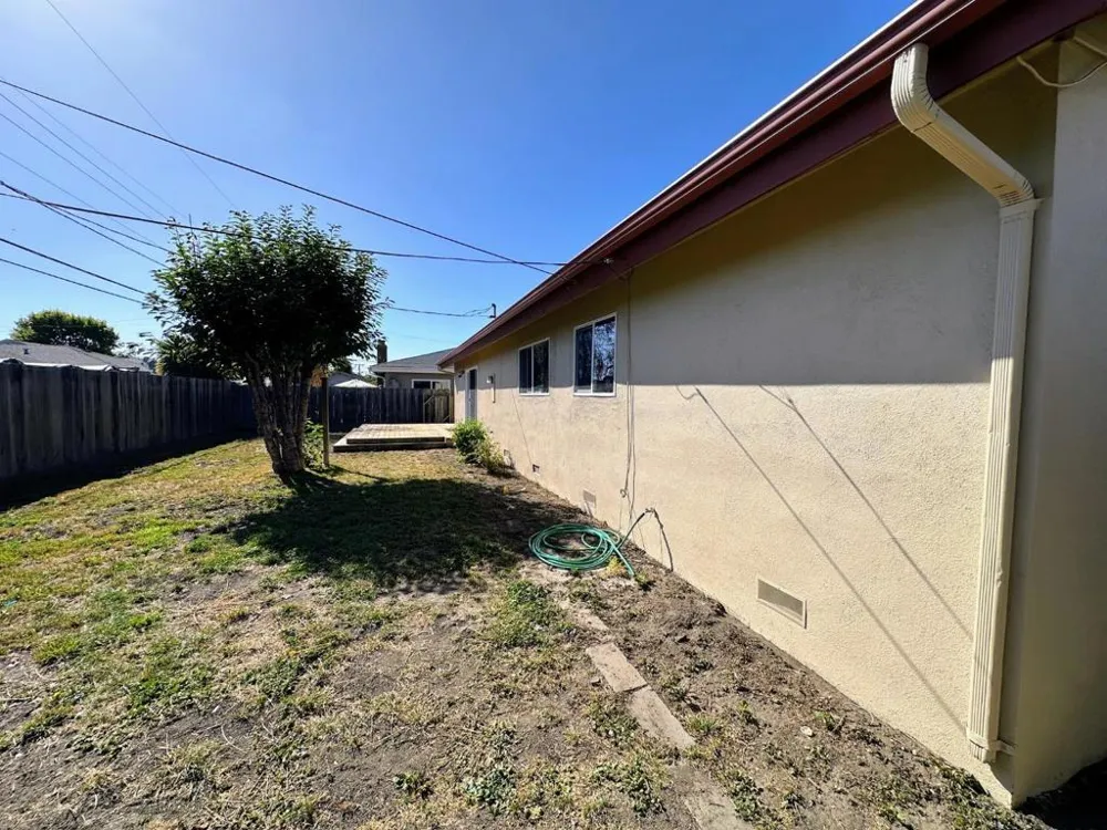 737 Saint Ann Drive Salinas, CA 93901