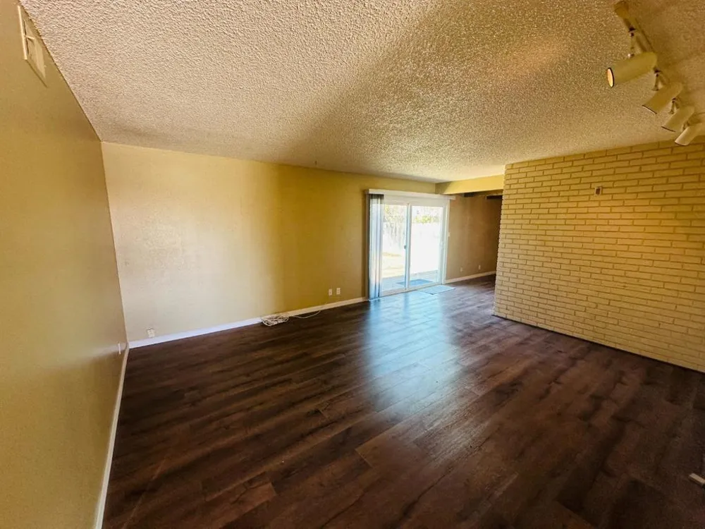 737 Saint Ann Drive Salinas, CA 93901