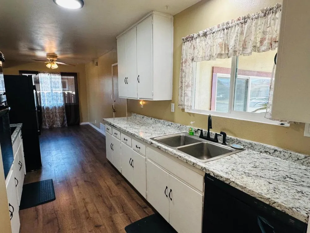 737 Saint Ann Drive Salinas, CA 93901