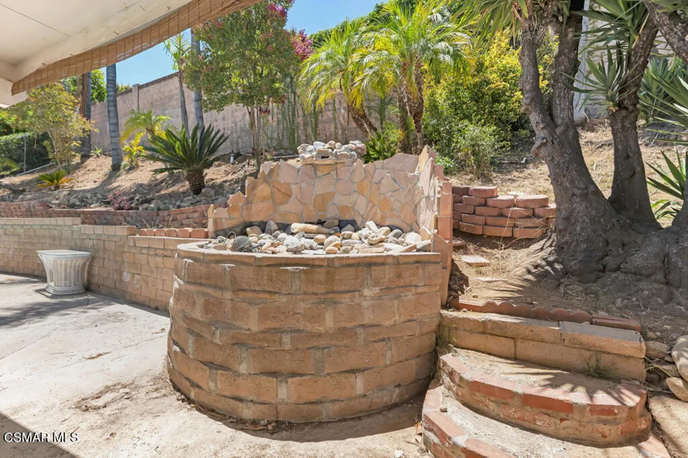 65 Ocatillo Avenue Thousand Oaks, CA 91320