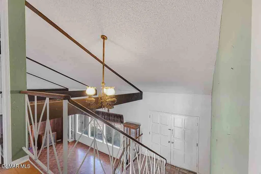 65 Ocatillo Avenue Thousand Oaks, CA 91320
