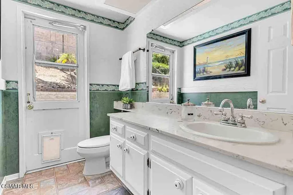 65 Ocatillo Avenue Thousand Oaks, CA 91320