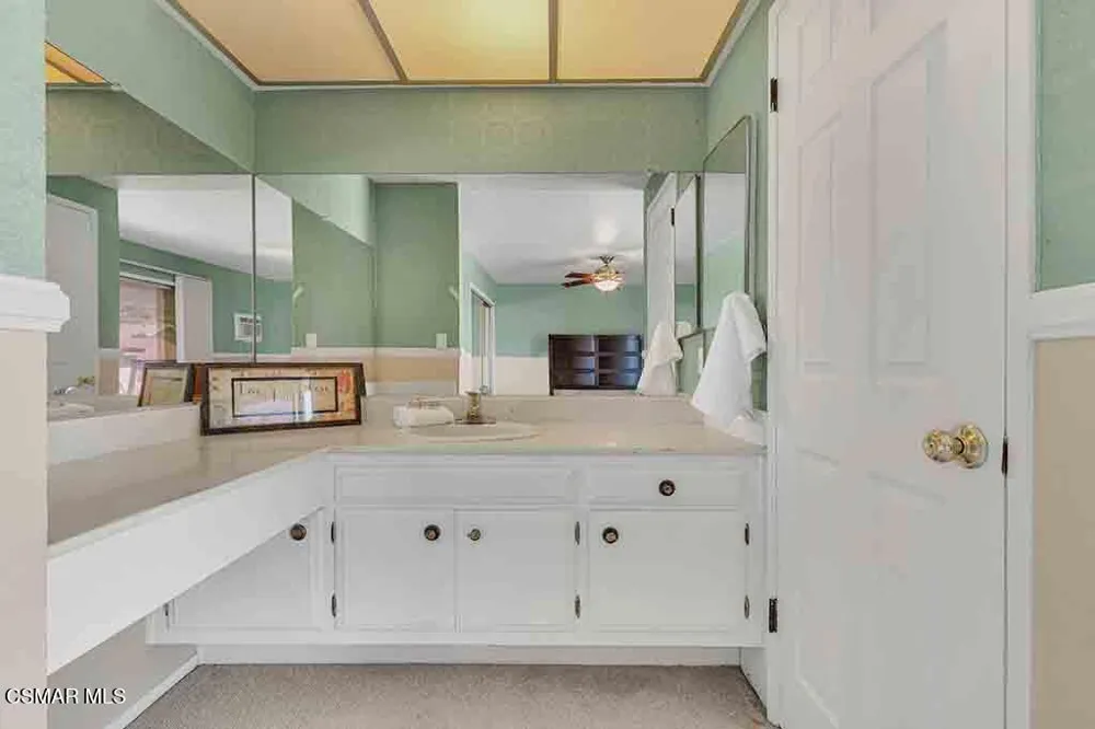 65 Ocatillo Avenue Thousand Oaks, CA 91320