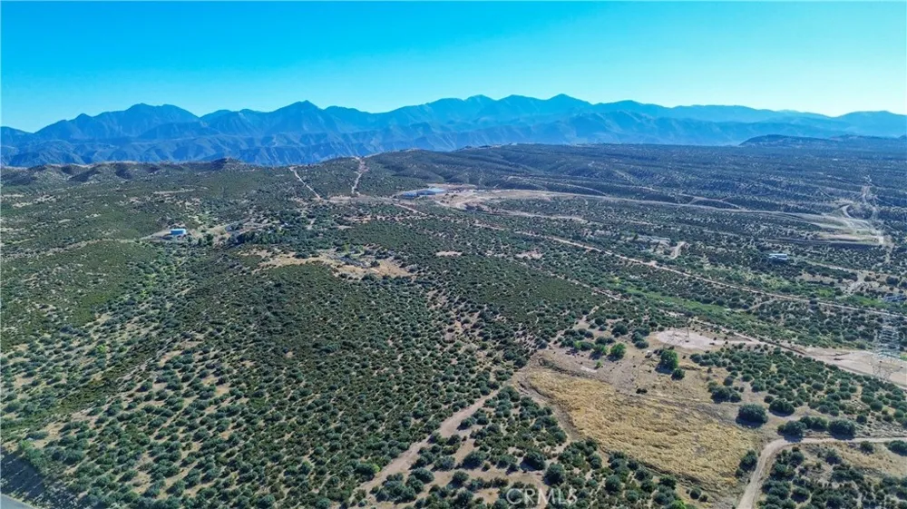 2 Landover Road Oak Hills, CA 92344