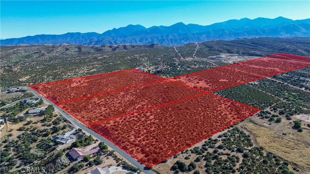 2 Landover Road Oak Hills, CA 92344
