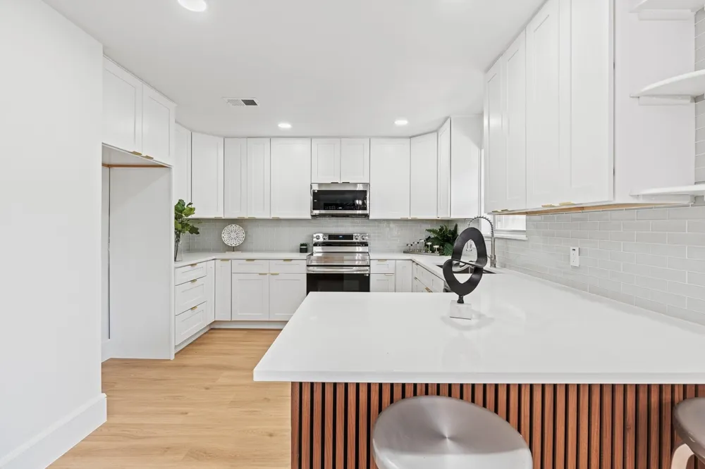 2116 Tamworth Court Bedford, TX 76021