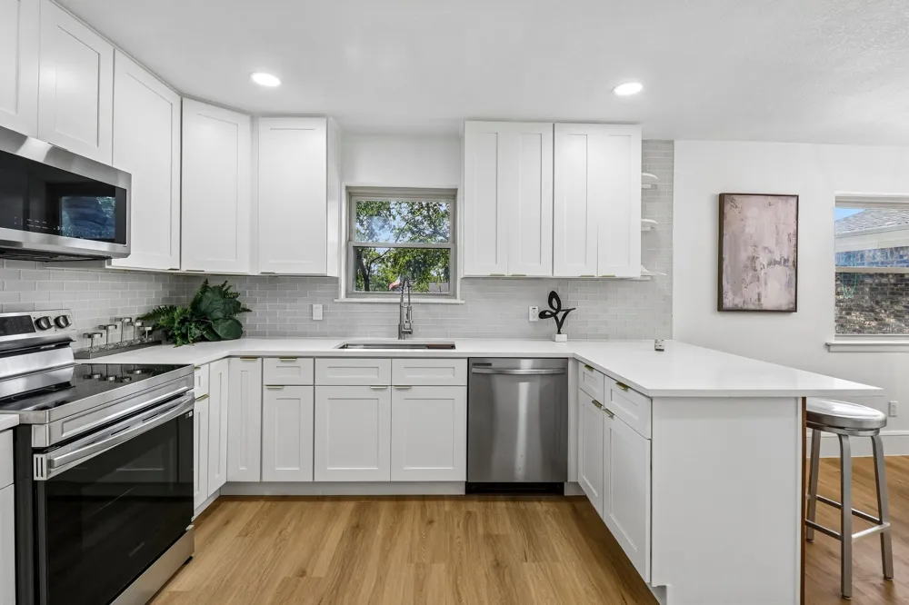 2116 Tamworth Court Bedford, TX 76021