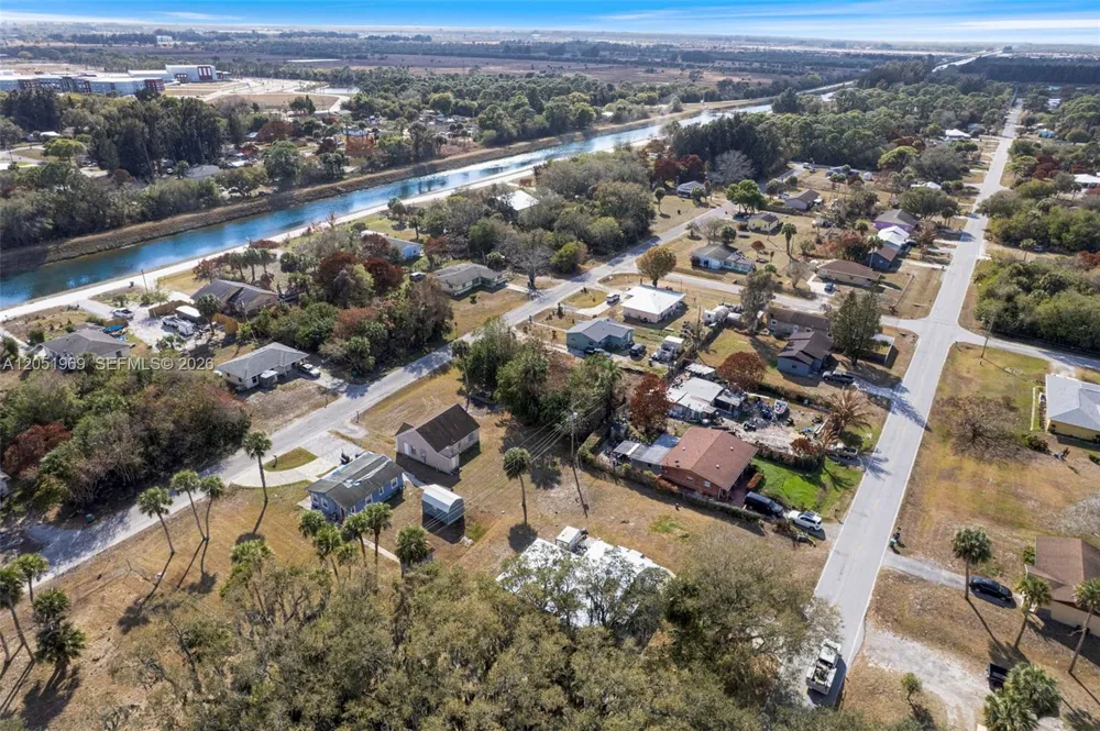 Barcelona Ave Fort Pierce, FL 34946