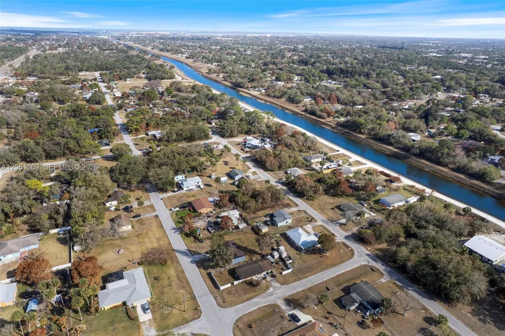 Barcelona Ave Fort Pierce, FL 34946