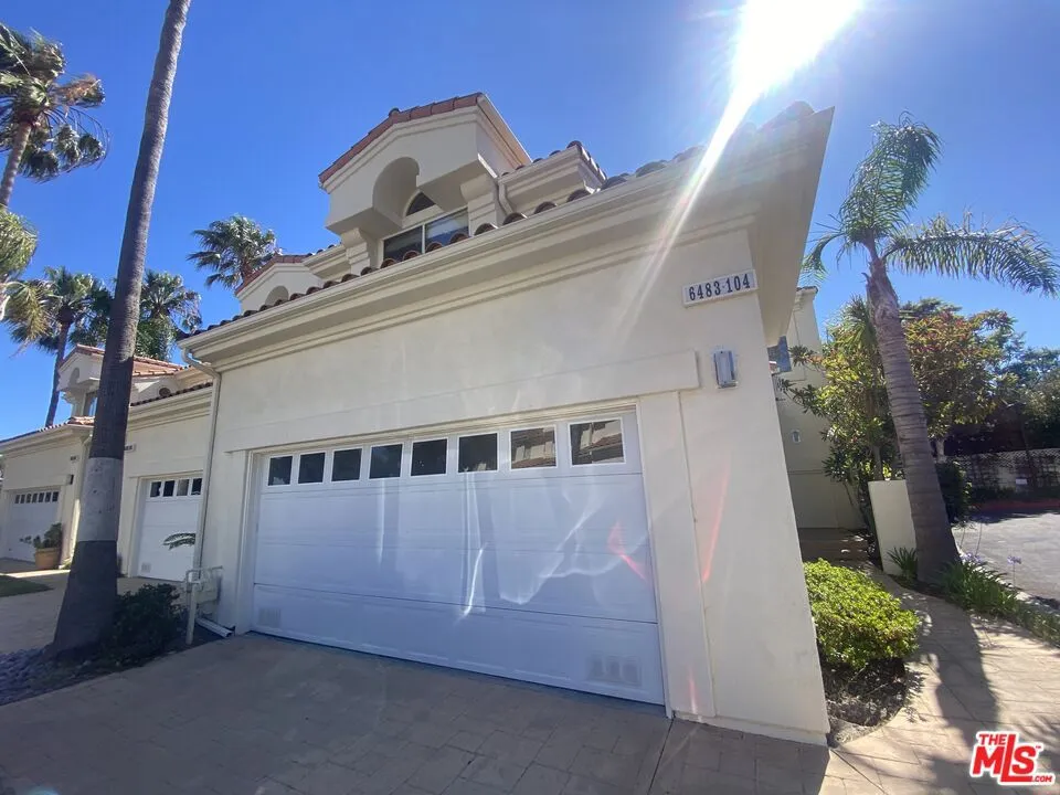 6483 Zuma View Place #104 Malibu, CA 90265
