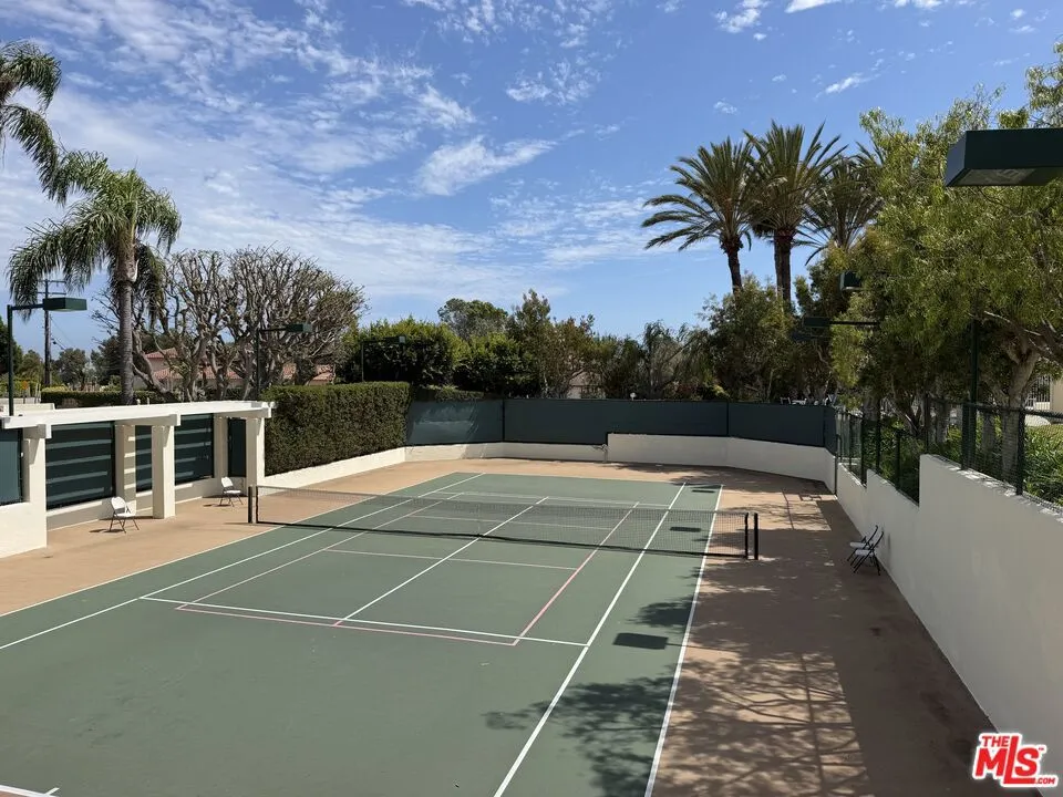6483 Zuma View Place #104 Malibu, CA 90265