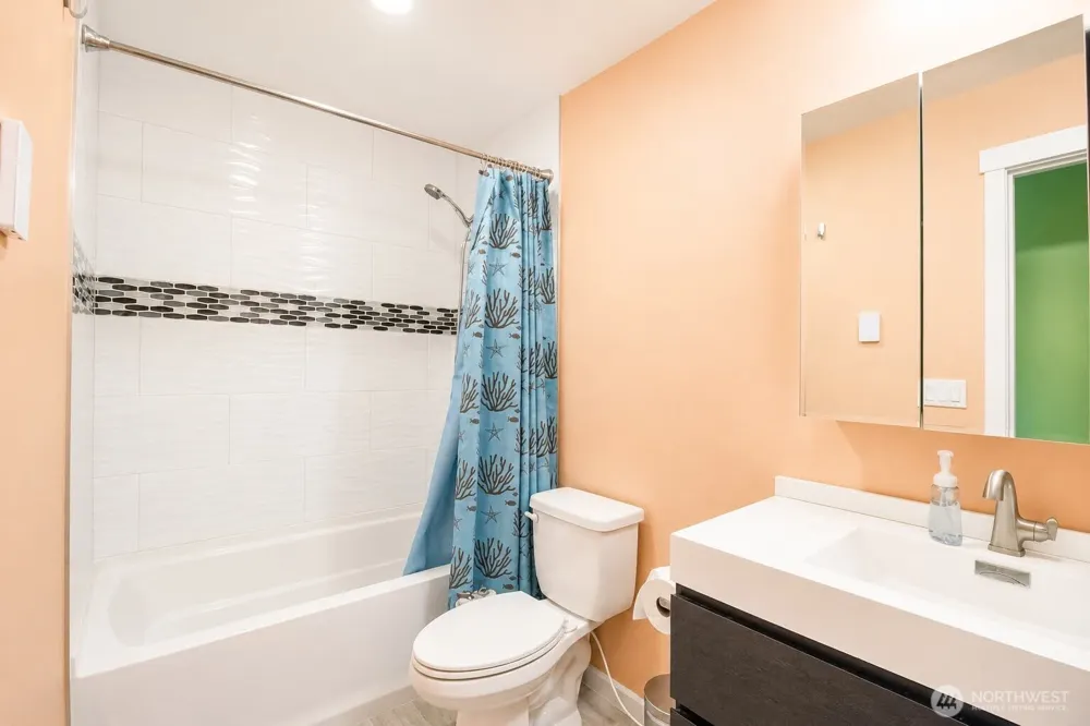 744 SE Evergreen Avenue Ocean Shores, WA 98569