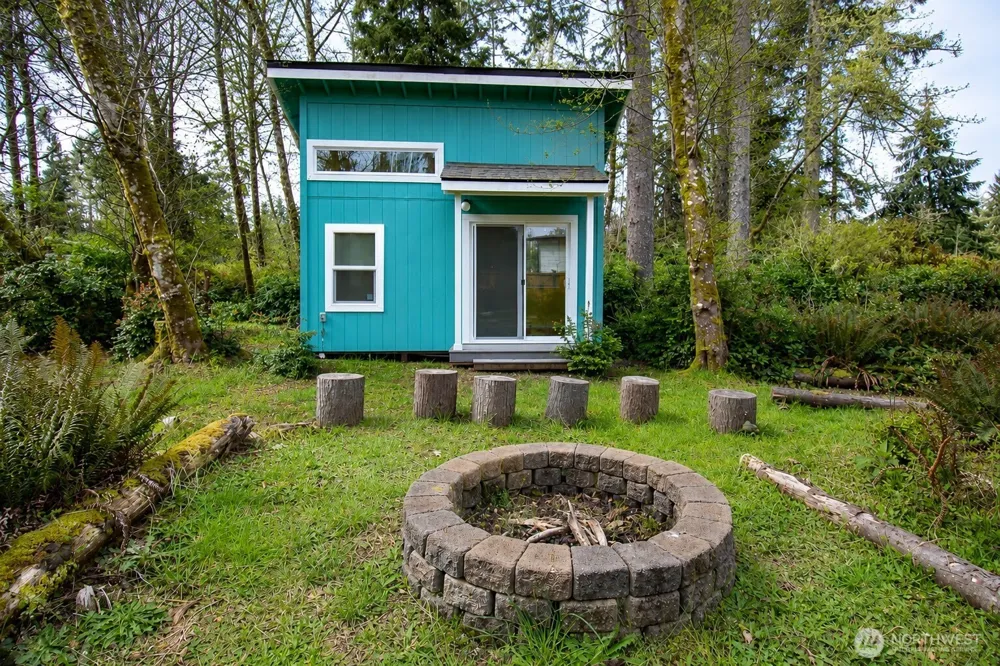 744 SE Evergreen Avenue Ocean Shores, WA 98569