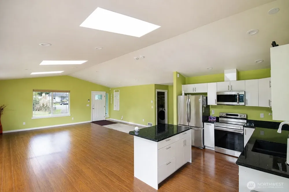 744 SE Evergreen Avenue Ocean Shores, WA 98569