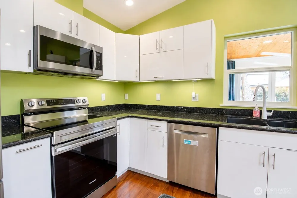 744 SE Evergreen Avenue Ocean Shores, WA 98569