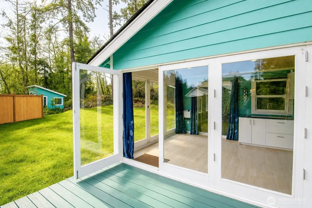 744 SE Evergreen Avenue Ocean Shores, WA 98569