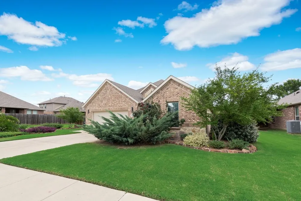 3318 Rosewood Lane Sachse, TX 75048