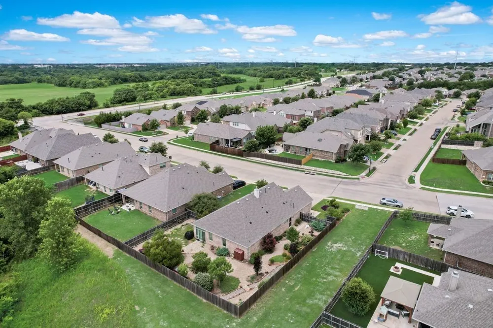 3318 Rosewood Lane Sachse, TX 75048