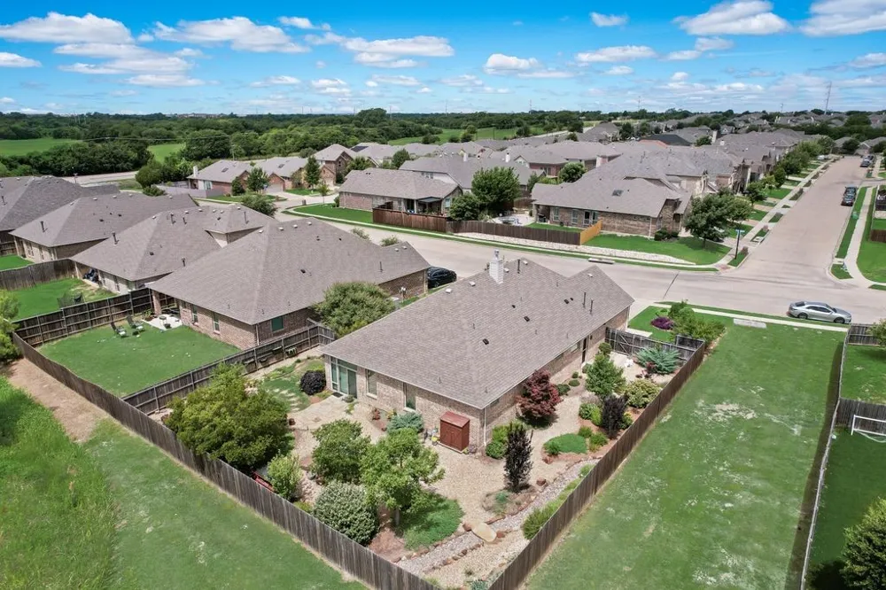 3318 Rosewood Lane Sachse, TX 75048