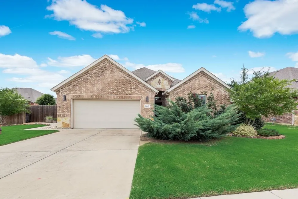 3318 Rosewood Lane Sachse, TX 75048