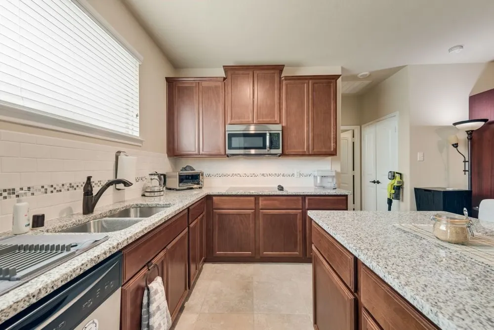 3318 Rosewood Lane Sachse, TX 75048