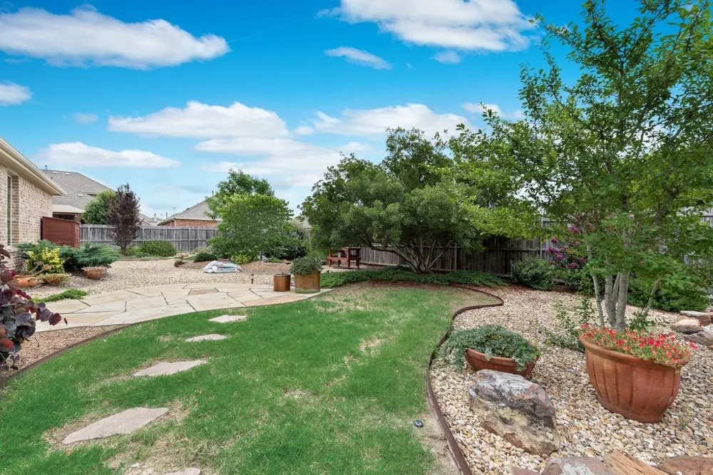 3318 Rosewood Lane Sachse, TX 75048