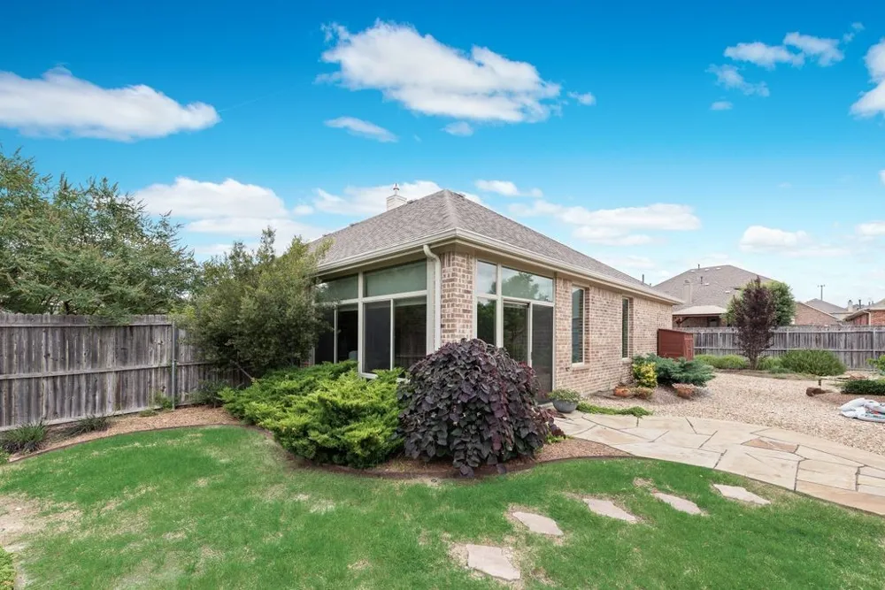 3318 Rosewood Lane Sachse, TX 75048