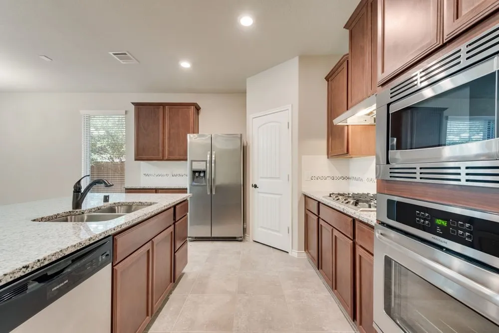 3318 Rosewood Lane Sachse, TX 75048