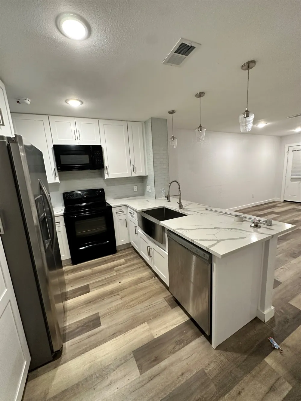2400 Jupiter Road #6 Plano, TX 75074