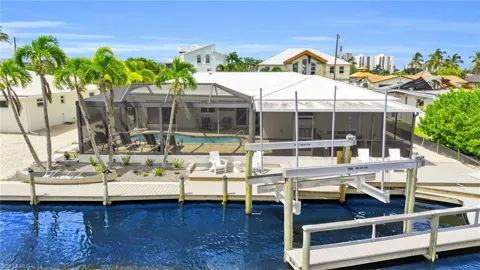 23 Palmview Boulevard