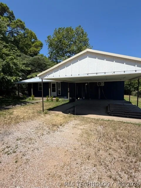 605 Maytubby Street Tishomingo, OK 73460