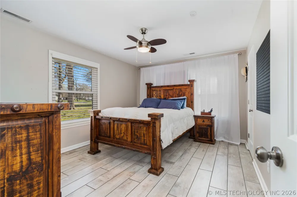 24801 S 622 ROAD Grove, OK 74344