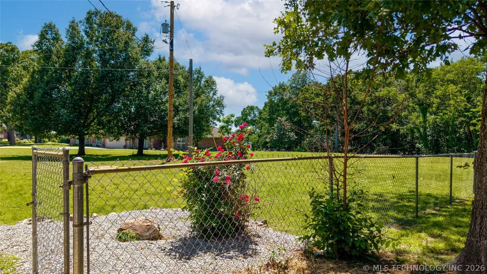 24801 S 622 ROAD Grove, OK 74344