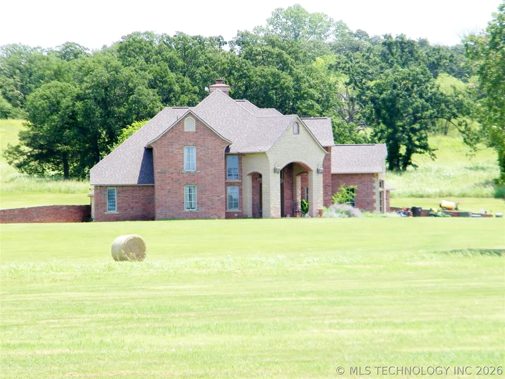 1200 Hickory Wellston, OK 74881