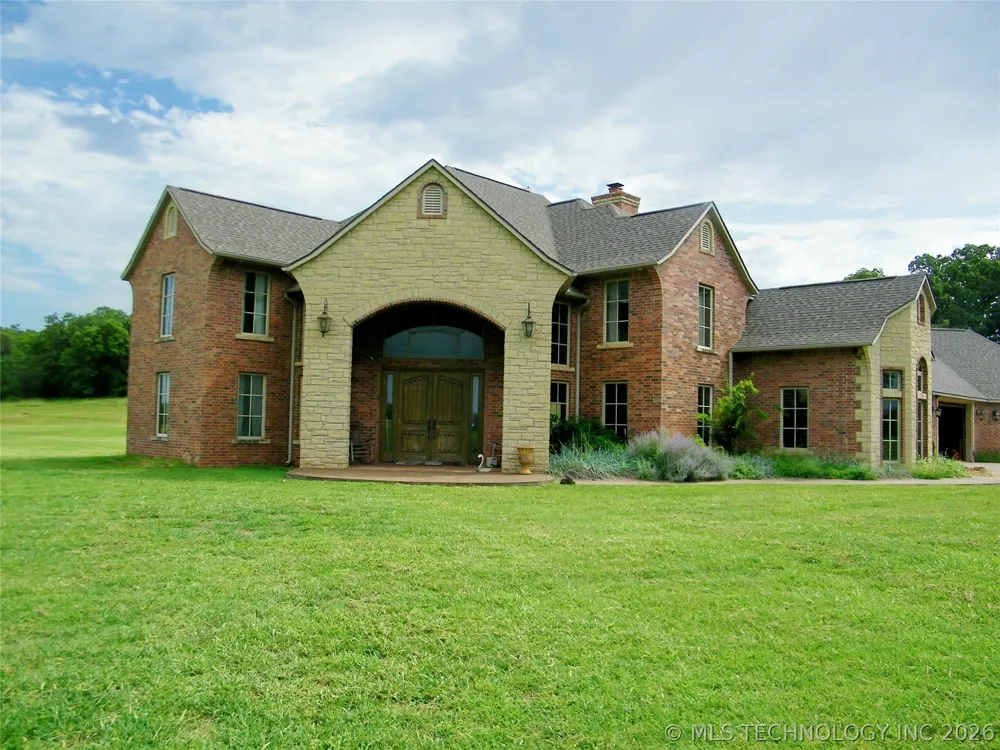 1200 Hickory Wellston, OK 74881