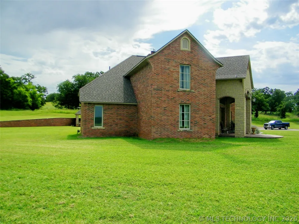 1200 Hickory Wellston, OK 74881