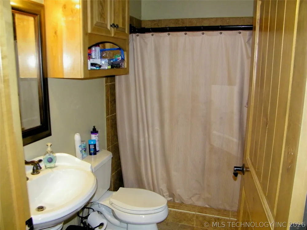 1200 Hickory Wellston, OK 74881