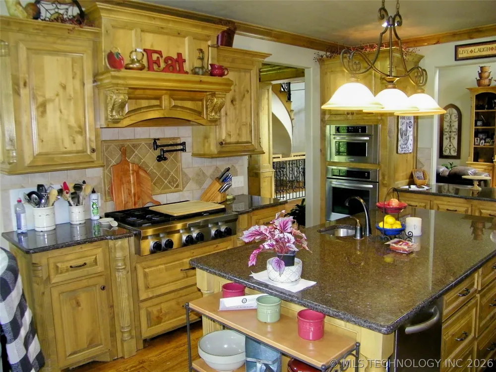 1200 Hickory Wellston, OK 74881
