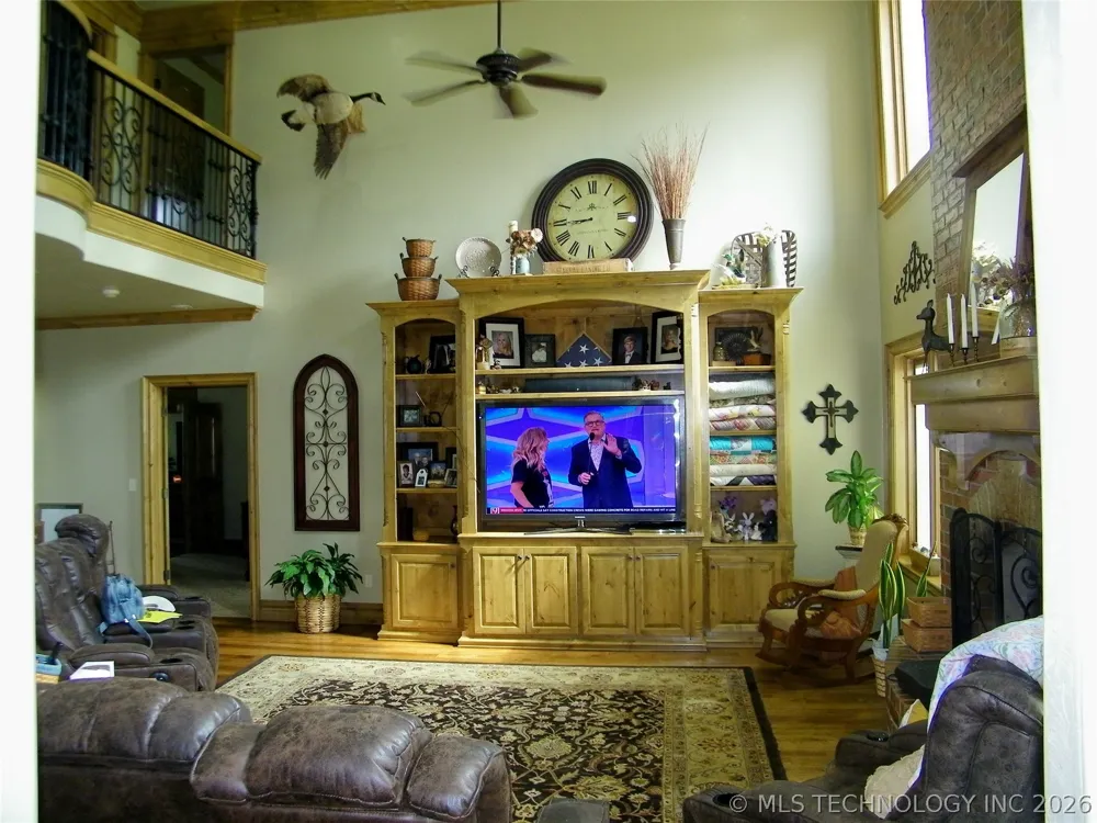 1200 Hickory Wellston, OK 74881